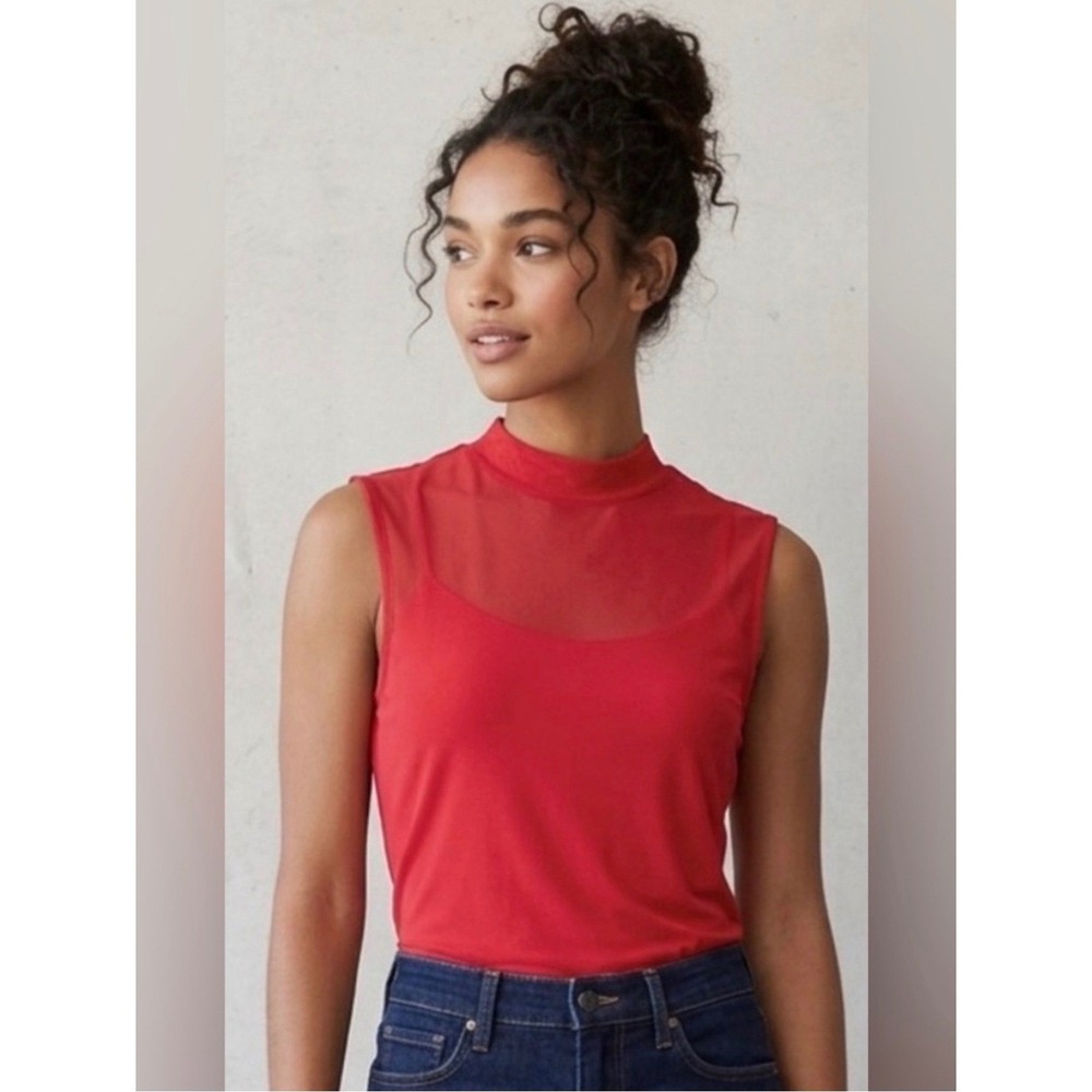 Vince Camuto Red Mesh Mock Neck Sleeveless Top Keyhole Back NWT XS